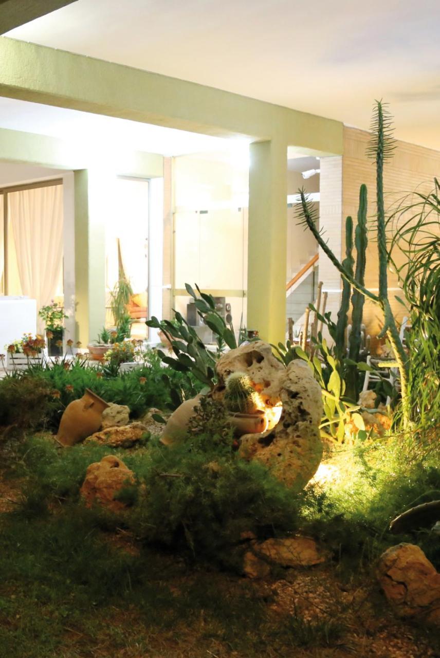 Bed and Breakfast Viro House Squinzano Exterior foto
