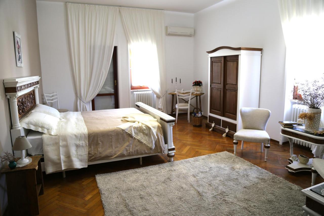 Bed and Breakfast Viro House Squinzano Exterior foto